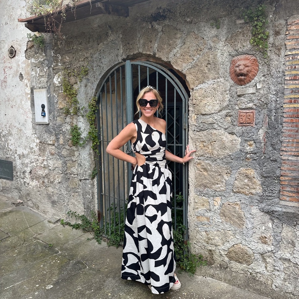 Abercrombie & Fitch Black and White Maxi Dress